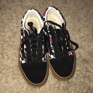 checkered cherry old skool vans size 7.5